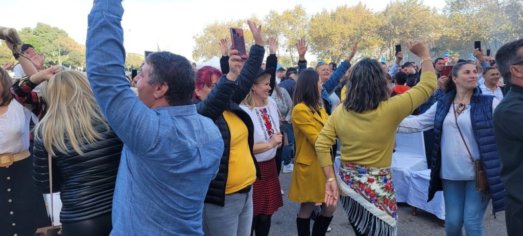 petrecerea Românilor în Castellon de Ziua Națională apus