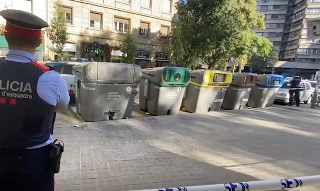Un român din Barcelona cadavru gunoi tomberon apns
