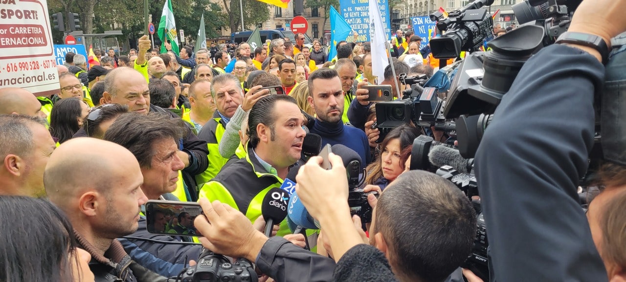 Protestul transportatorilor se încheie brusc. Luni, au manifestat în Madrid/ REPORTAJ VIDEO