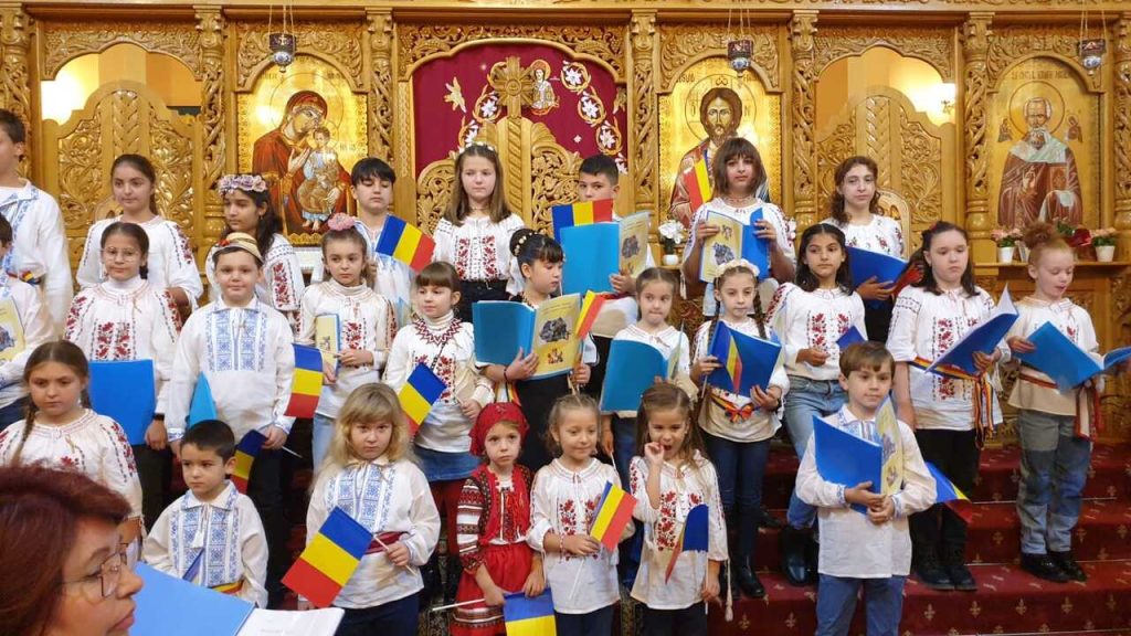 Corul Bisericii Ortodoxe Castellon a fost ajutat de o mulțime de copii veniți în Costume populare