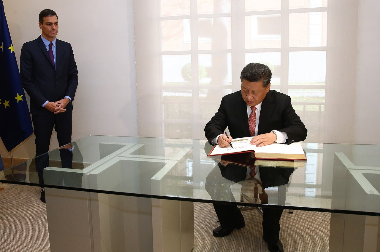 Premierul Sánchez se întâlnește cu Xi Jinping. Discuțiile au teme economice, însă Ucraina se află pe agendă/ AUDIO